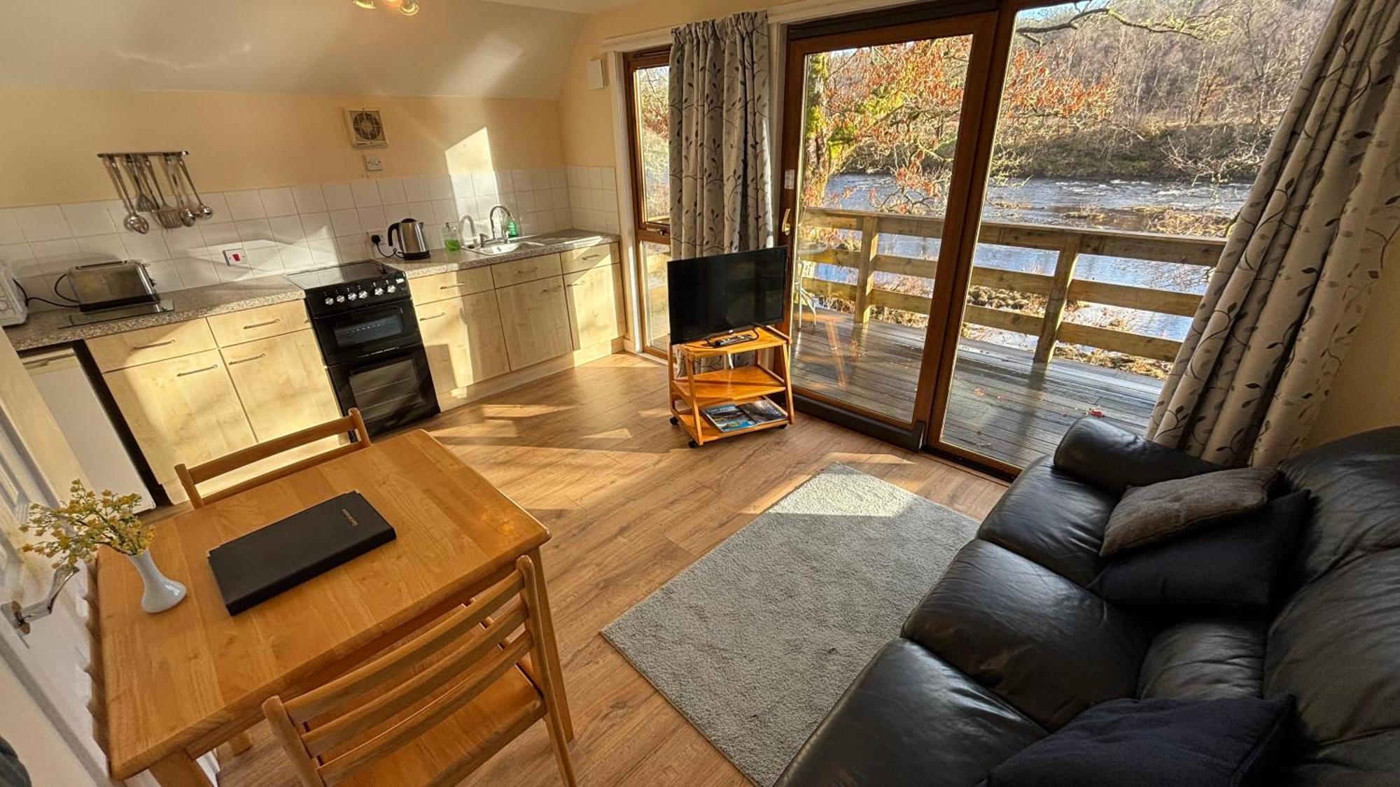 Burnbank Lodges Spean Bridge Extérieur photo